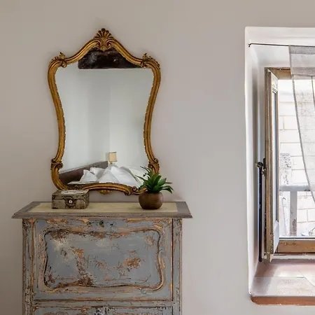 Iflat Elegant In Historical Building Apartment *